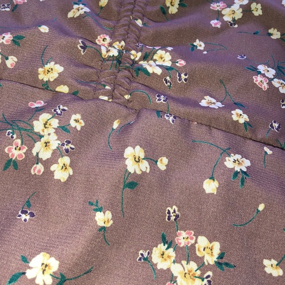 *Sold!!!Cute floral shirt - Picture 8 of 8